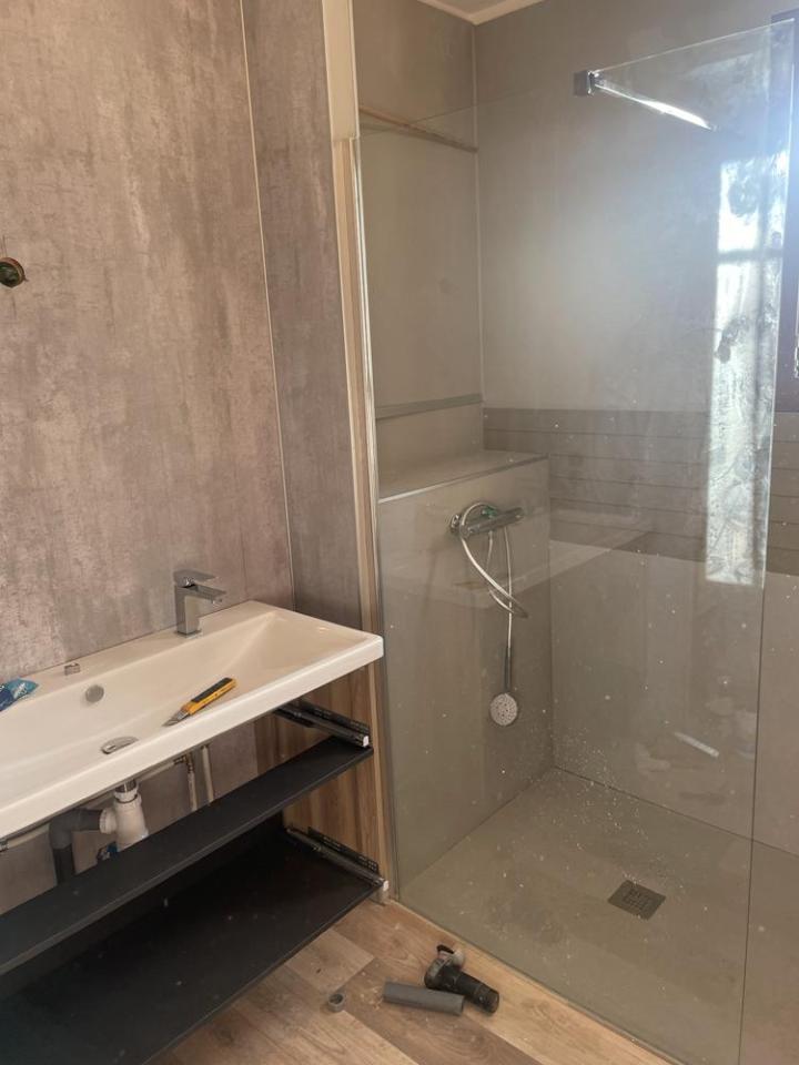 Salle de bain complète, Issoire