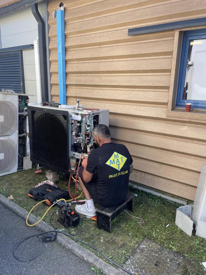 Installer une pompe à chaleur Auvergne-Rhône-Alpes
